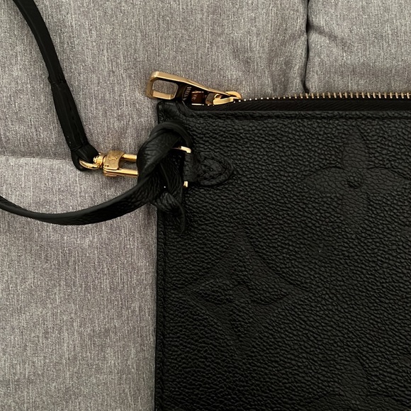 Louis Vuitton Neverfull MM Empreinte pouch - Picture 2 of 16